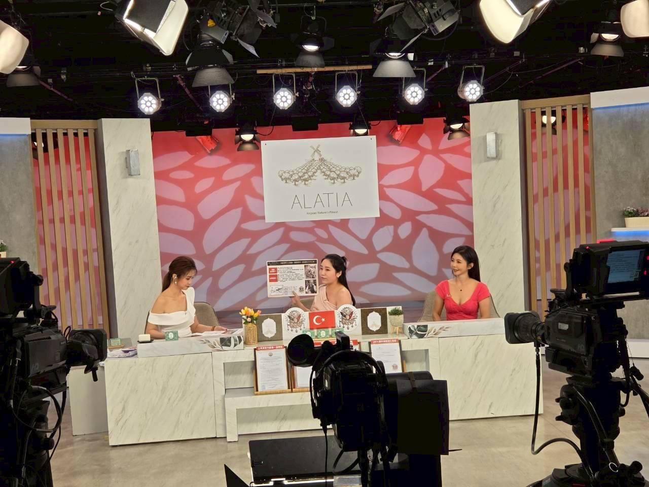 alatia-tvpromo (2)